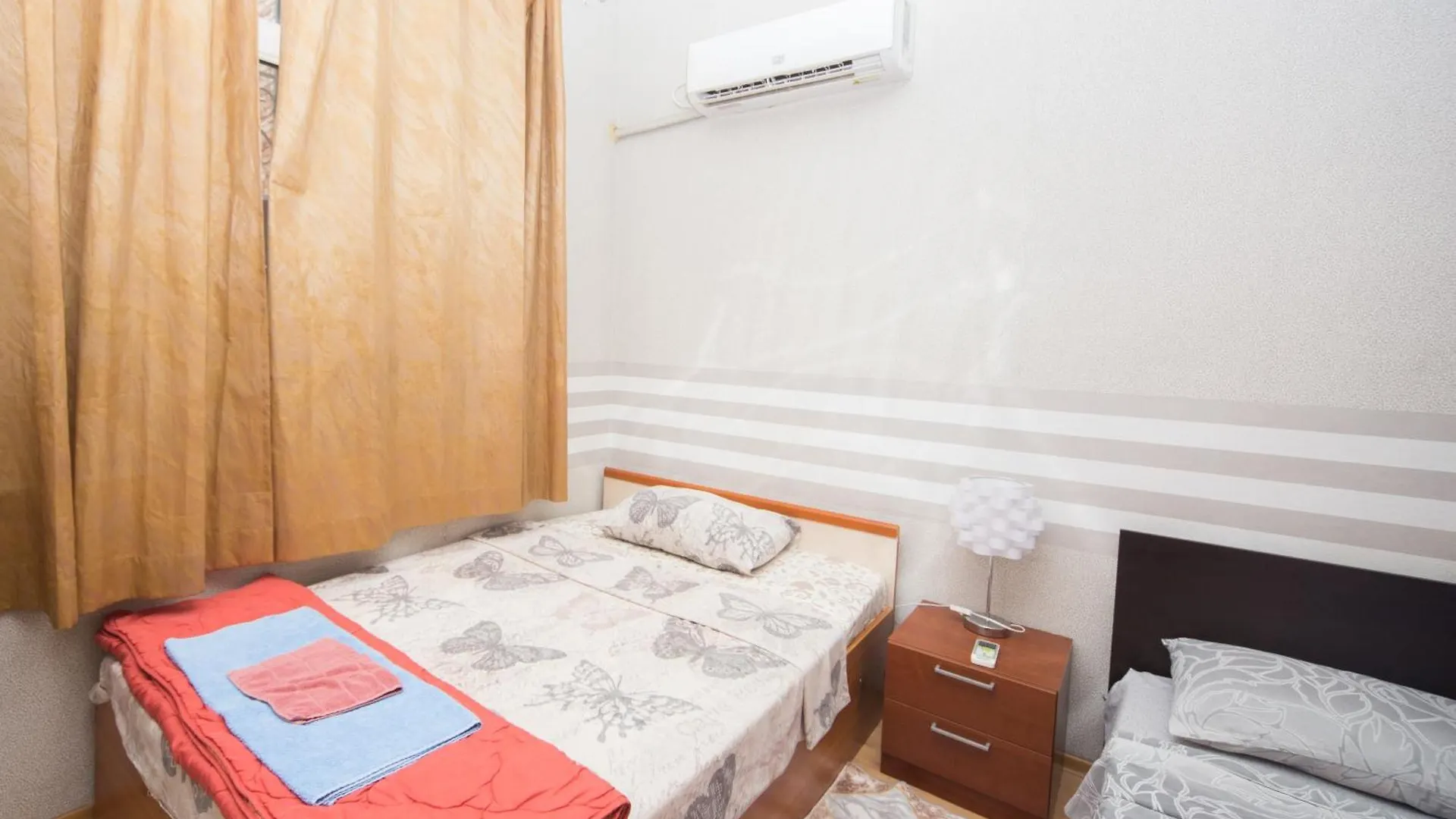 Downtown - 2 Separate Rooms - Relax - Up To 6 Guests Max Burgas 0*,