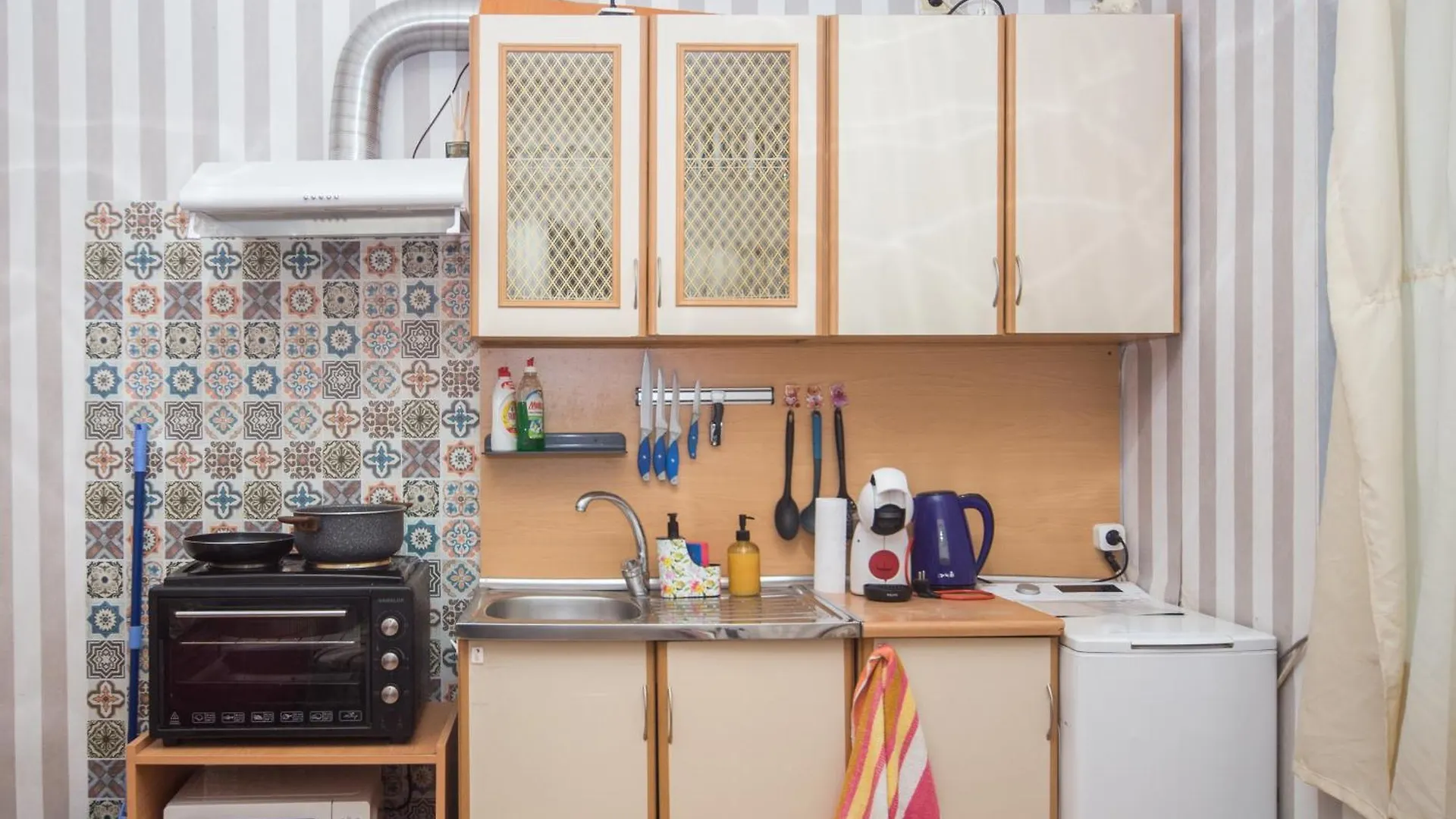 Apartment Downtown - 2 Separate Rooms - Relax - Up To 6 Guests Max Burgas